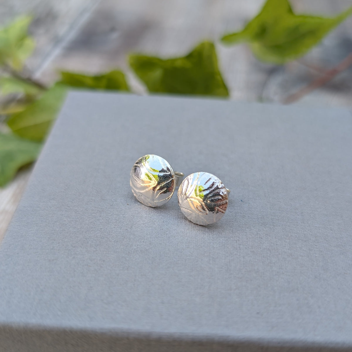 Silver Stud Earrings - Wavy - Leaves